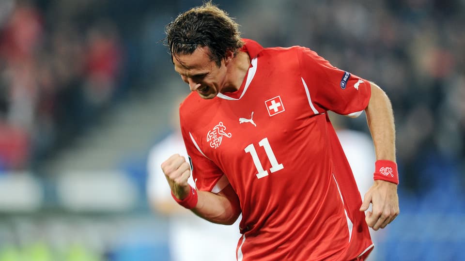 Im Nationaldress lief der Basler insgesamt 37 Mal auf. 12 Tore gelangen ihm für die Schweiz.
