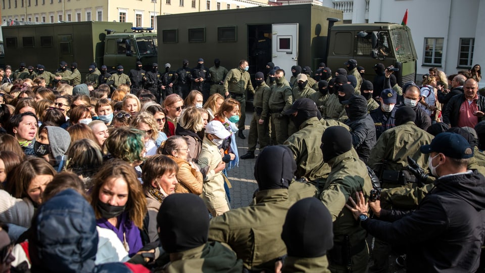 Mutige Frauen am Auslöser: Fotografinnen zeigen die Proteste in Belarus
