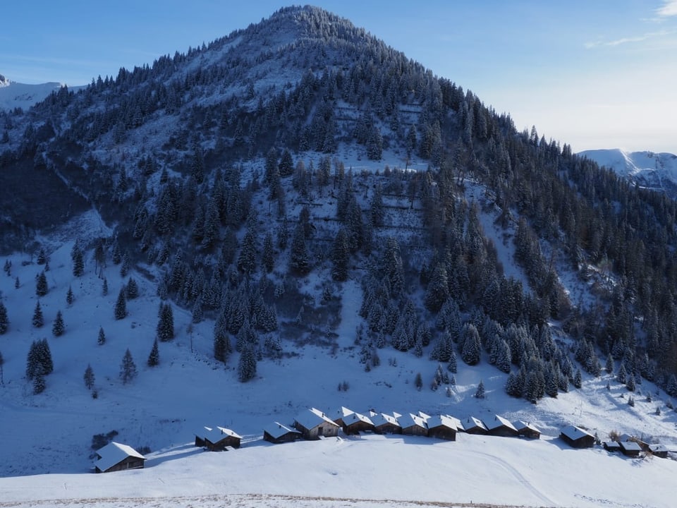 Stams GR Stams im Sonnenlicht