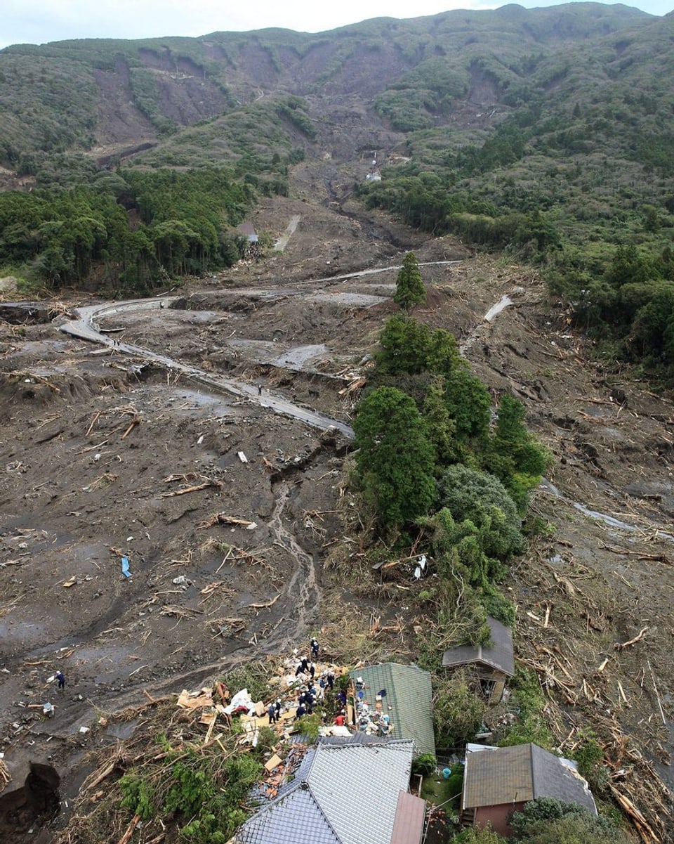 Erdrutsch in Oshima auf der Halbinsel Izu.