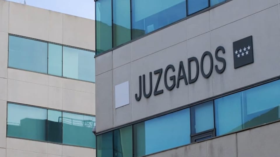 Gebäude mit der Aufschrift Juzgados