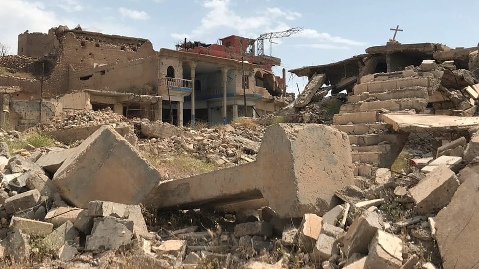 Trümmer von zerstörten Gebäuden