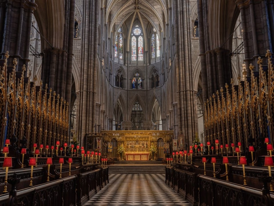 Westminster Abbey von Innen mit Sicht auf den Altar