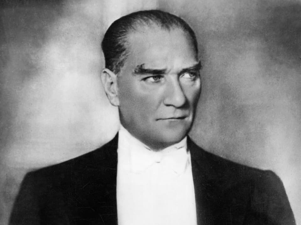 Porträt des Republikgründers Mustafa Kemal Atatürk.