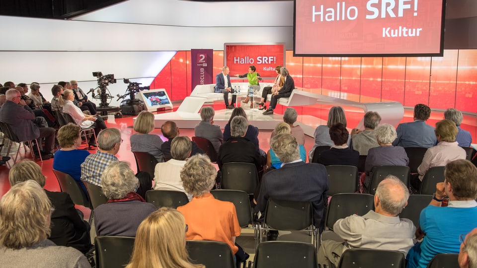 Gäste und Expertenrunde im Sportstudio.