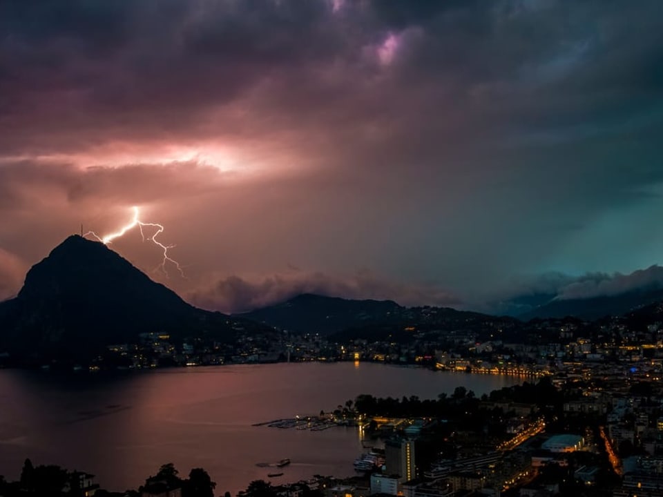 5. Juli Gewitter über dem Lago di Lugano.