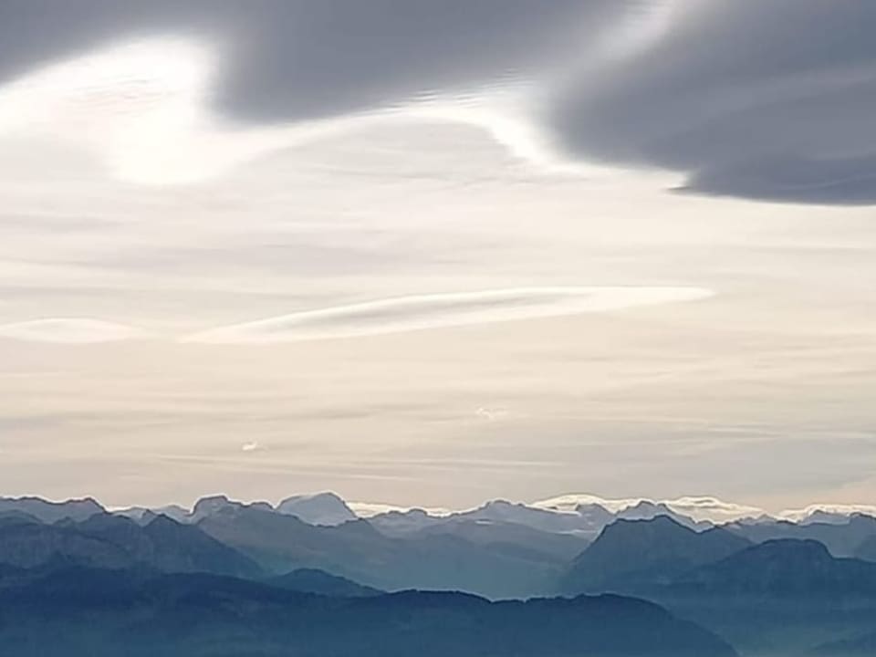 Wellenförmige Wolken