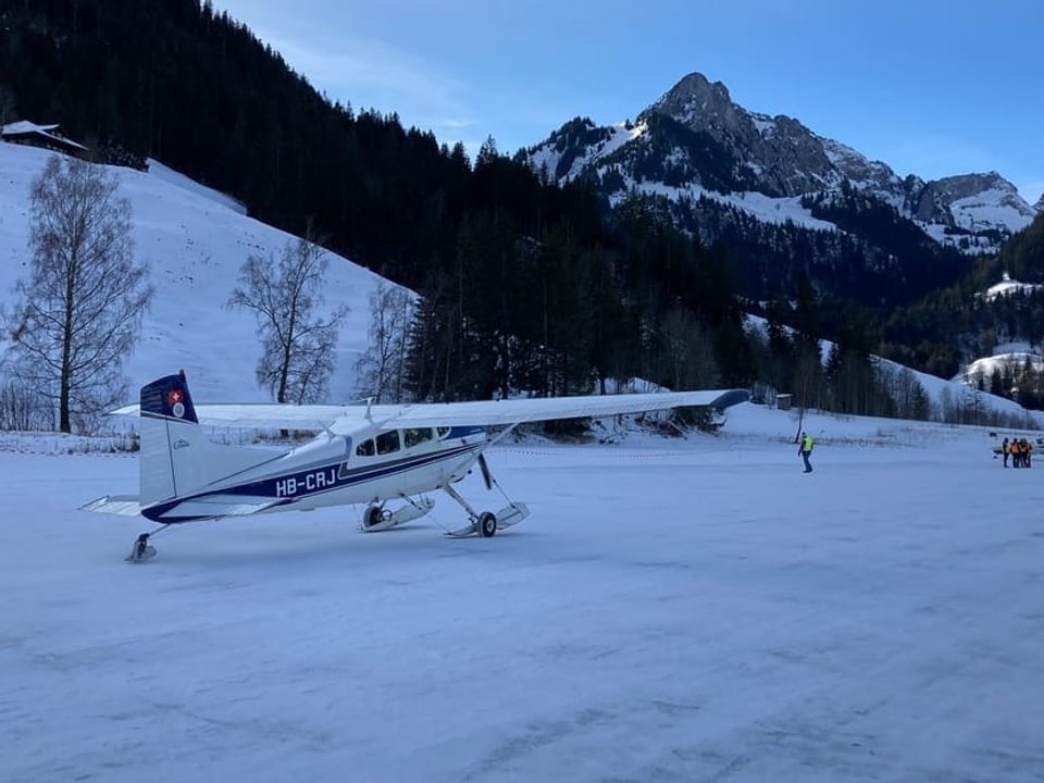 Flugzeug auf See
