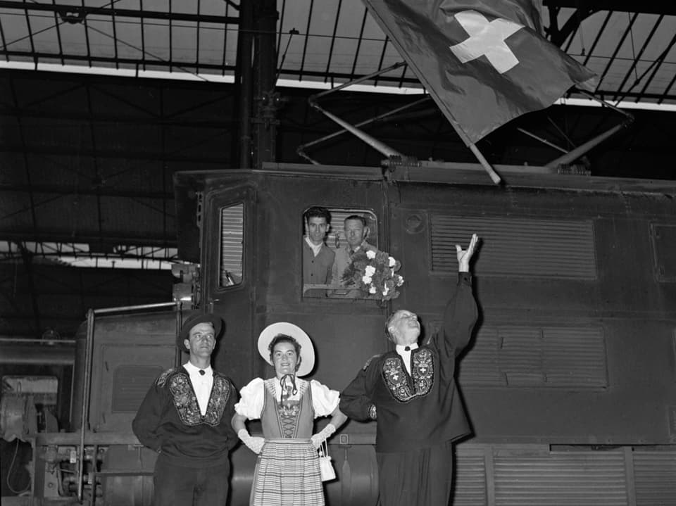 Empfangen wurden die Feriengeäste standesgemäss am Bahnhof Luzern von einer Trachtengruppe.