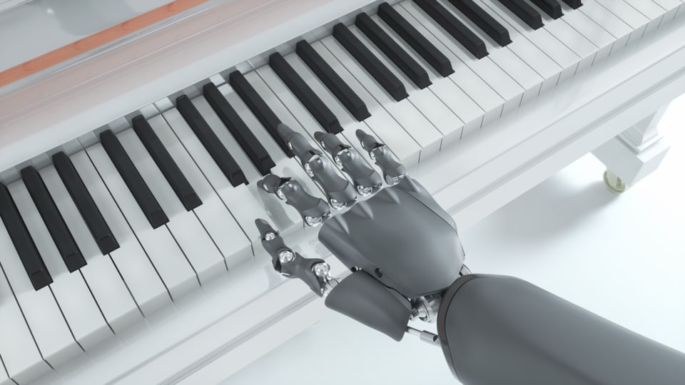 Roboterhand spielt Klavier. 