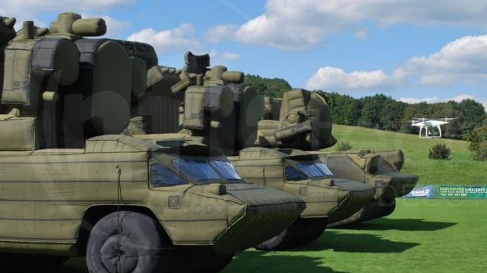 Aufblasbare Militärfahrzeuge der tschechischen Firma