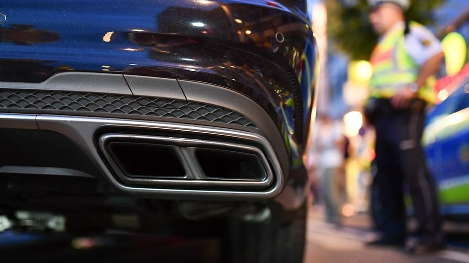 Wie können sich ausländer teure autos leisten