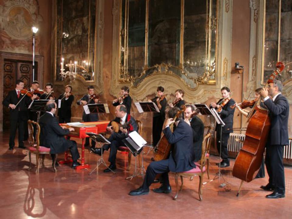 Das Venice Baroque Orchestra im Film «Vivaldi in Venedig», wo das Orchester in alten venezianischen Palästen und Kirchen spielt.