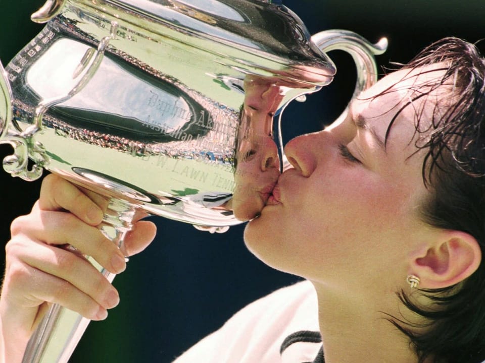 Auch 1998 ist Martina Hingis in Melbourne nicht zu schlagen und gewinnt die Australian Open zum zweiten Mal.
