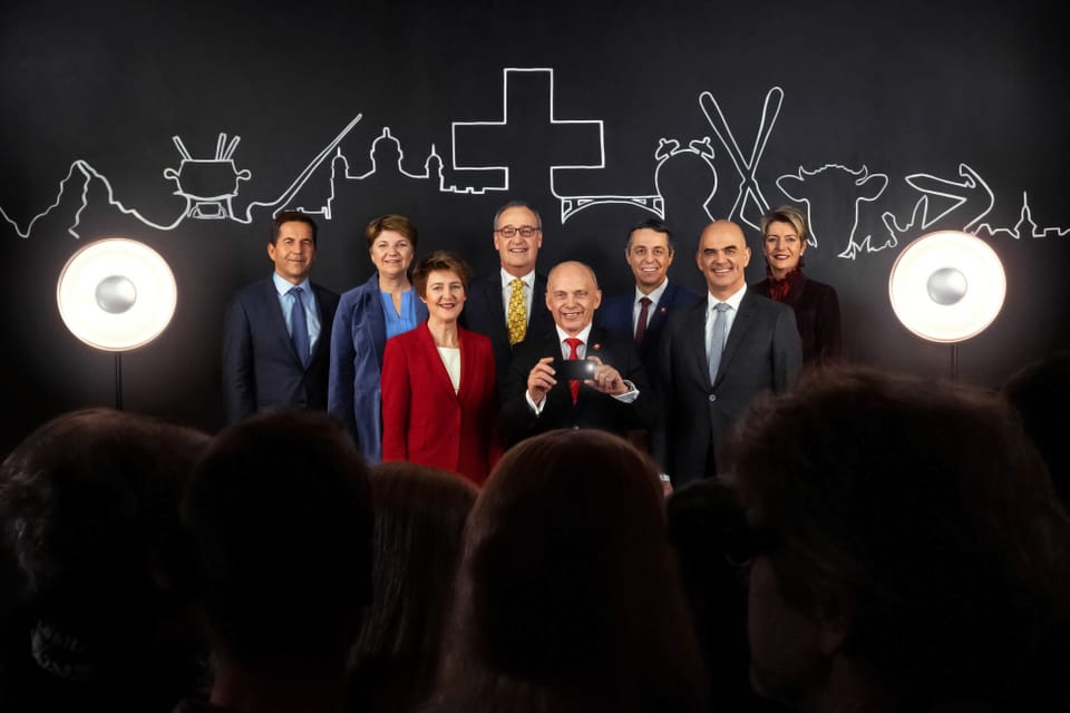 Bundesratsfoto 2019 - «Nehmt für das Bild ein Smartphone ...