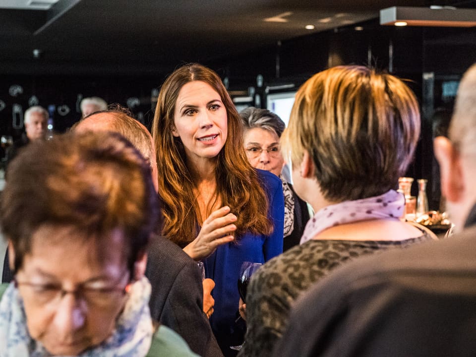 Susanne Wille im Gespräch mit den Gästen.