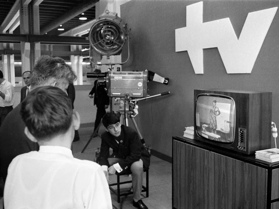 Ein Fernsehstudio an der Mustermesse 1968.