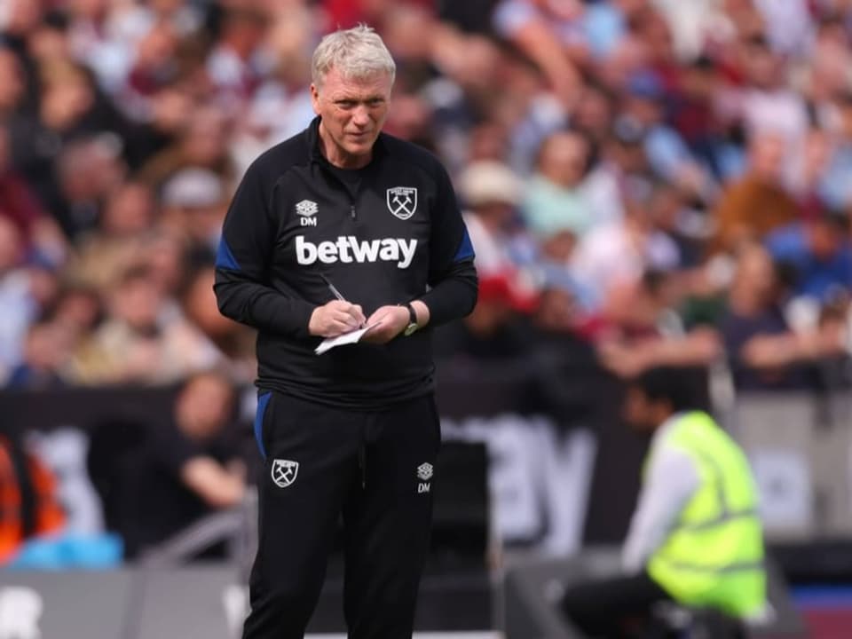 Geht sein Matchplan auch gegen die Eintracht auf? David Moyes an der Seitenlinie
