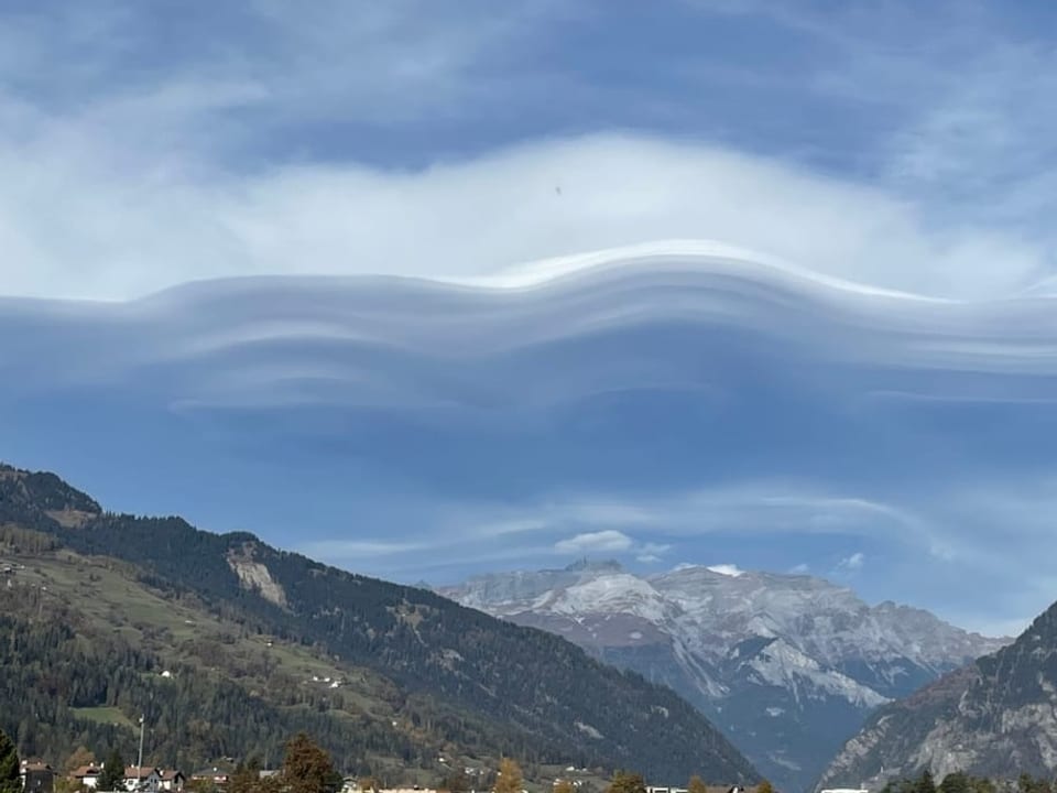 Thusis/GR Wellenförmige Wolken