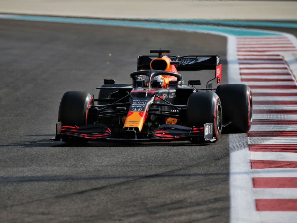 Max Verstappen fährt die schnellste Zeit im Qualifying von Abu Dhabi. 