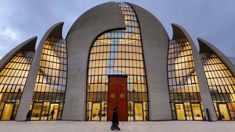 Gebäude mit viel Glas