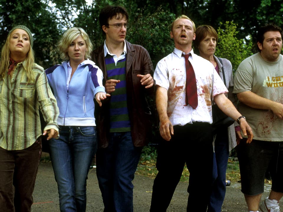 «Shaun of the Dead» (2004): Die Zombieapokalypse war noch nie so witzig – Simon Pegg (weisses Hemd) sei Dank!