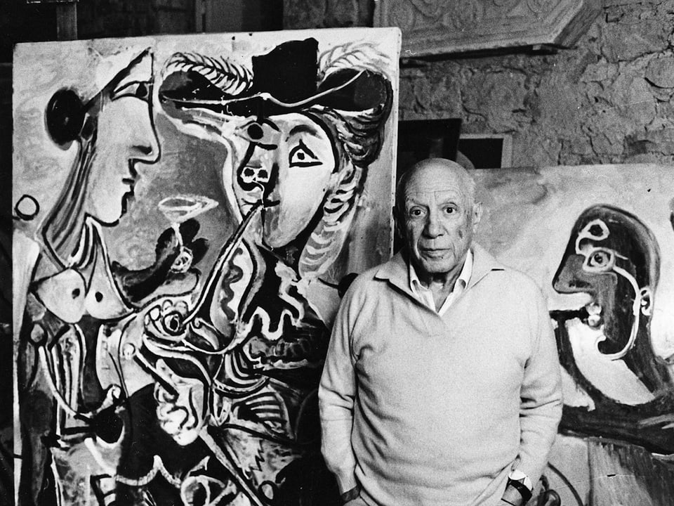 Pablo Picasso steht vor dem Gemälde «Le couple».