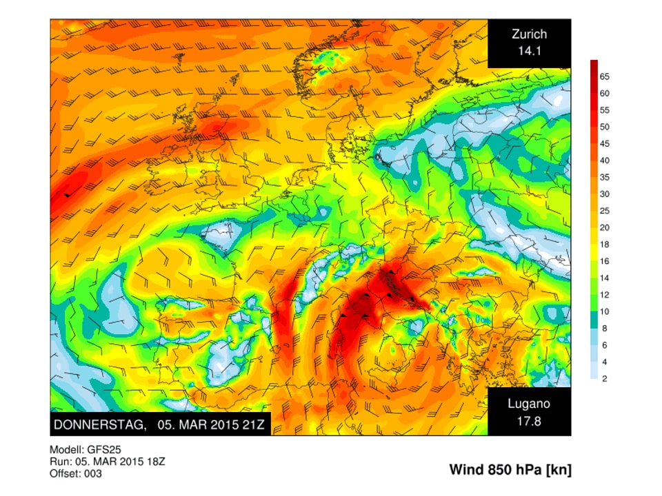 Das Bild zeigt eine Europakarte mit Windpfeilen. Die Windpfeile stellen Richtung und Windstärke dar. Die Windstärke wird zusätzlich farblich Hinterlegt. Ein Streifen von der Dalmatinischen Küste, über Italien bis ins Mittelmeer ist rot, dies spricht für starke Winde.