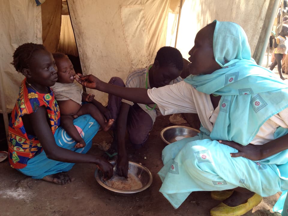Insbesondere Kinder sind auf der Flucht stets auch von Hunger und Mangelernährung bedroht. 