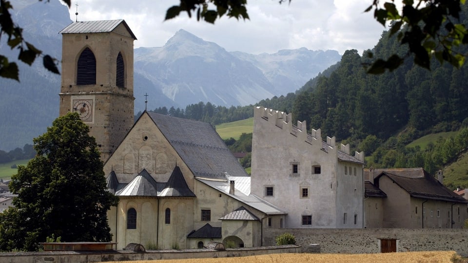 Kloster inmitten der Berge