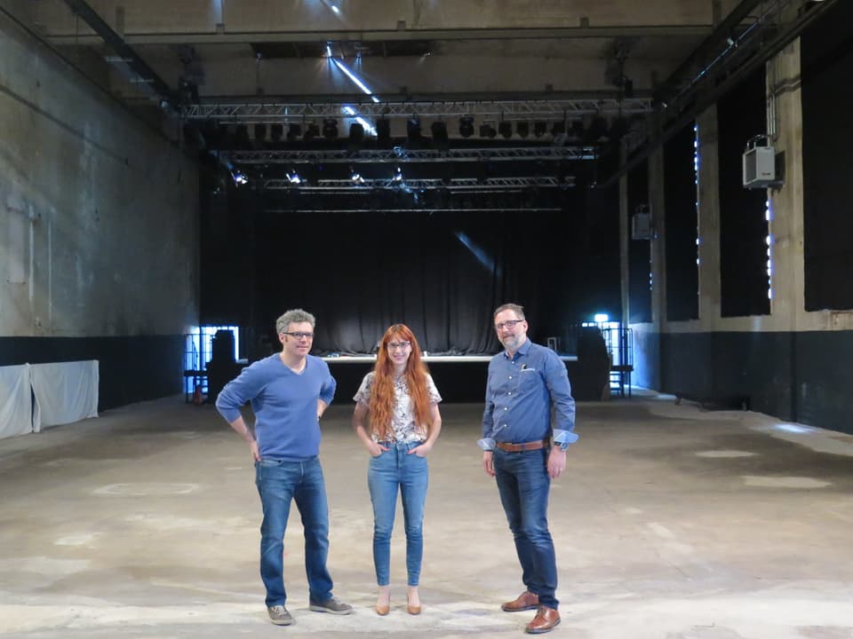 Daniel Eugster und Cyrill Stadler von der Kulturzentrum AG. Julia Kräuchi ist Leiterin der Musikschule Arbon. 