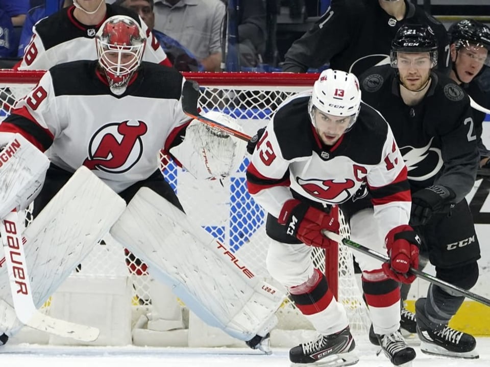 Devils-Captain Nico Hischier.