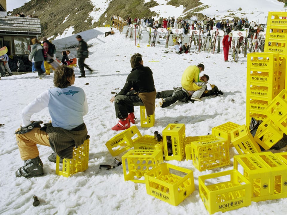 Was von der Après-Ski-Berauschungsindustrie übrig bleibt: Saisonabschluss in Ischgl, 2004