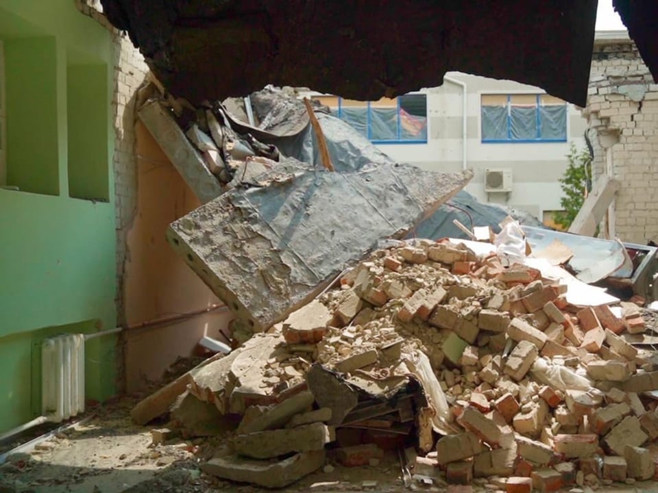 Der Computertomograf der Klinik wurde durch russische Artelleriegeschosse zerstört.