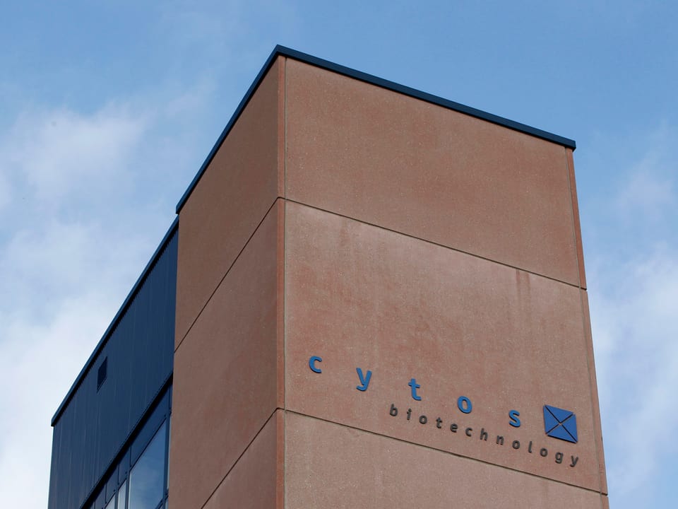 Cytos-Schriftzug an Gebäude
