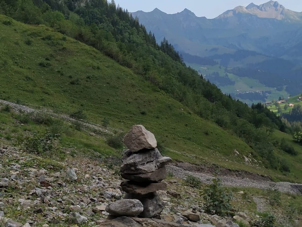 Steinhaufen in den Bergen.