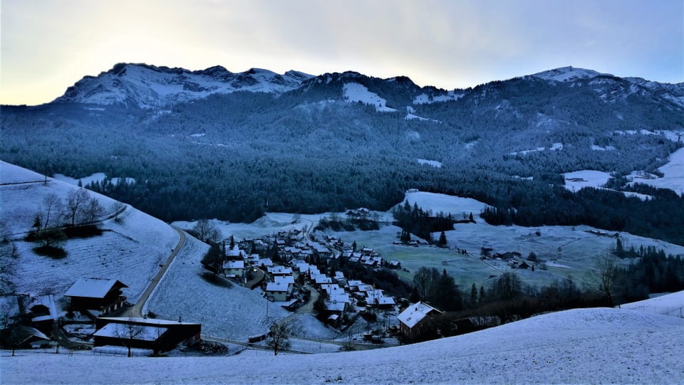 Sicht auf die Pilatuskette im Schwarzenberg bei Luzern