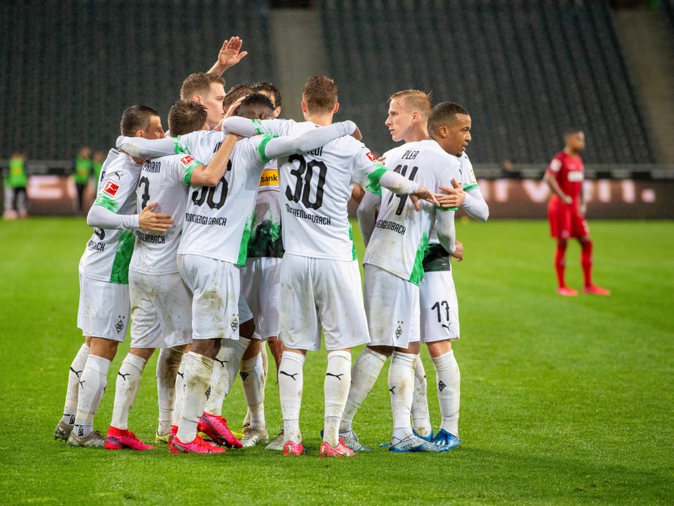CoronaNews im Fussball Bundesliga Torjubel nur mit