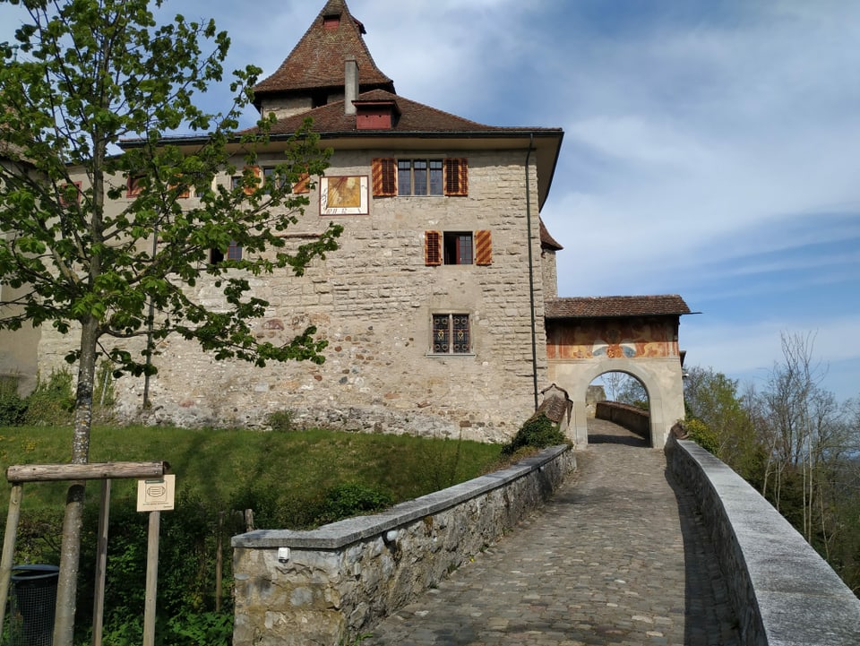 Schloss Kyburg bei Winterthur. Schloss mit Eingang.