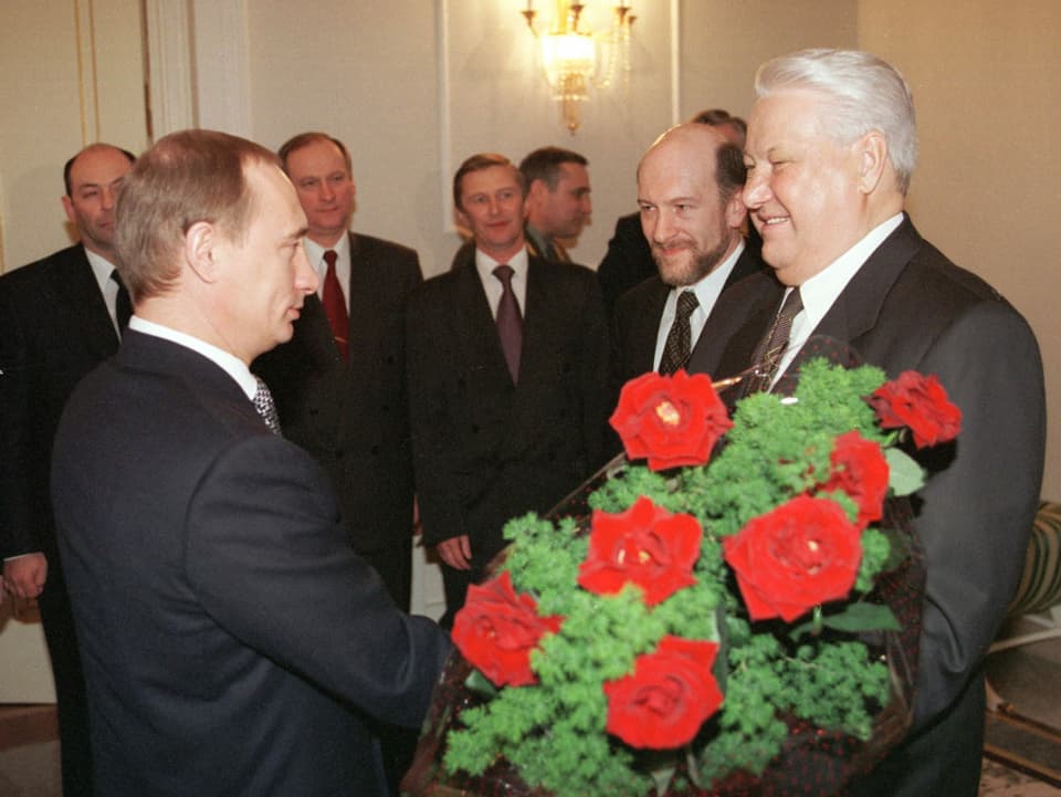 Putin 1999 mit Jelzin