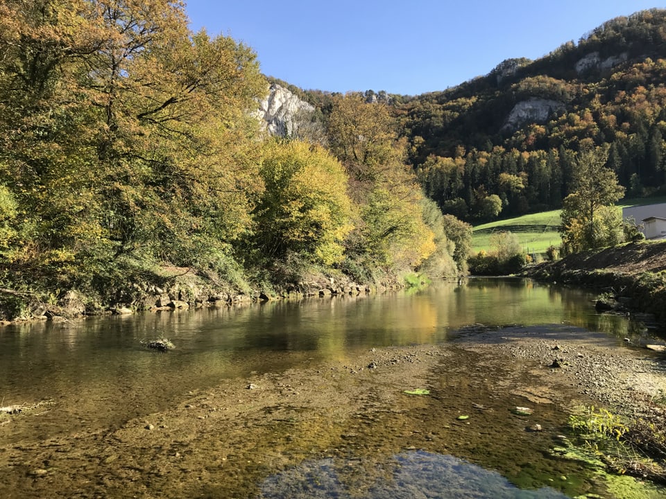 Fluss im Jura.