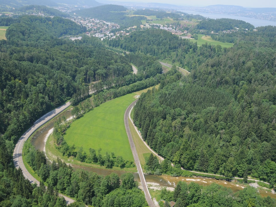 Luftaufnahme des Standorts Rütiboden oberhalb von Langnau am Albis