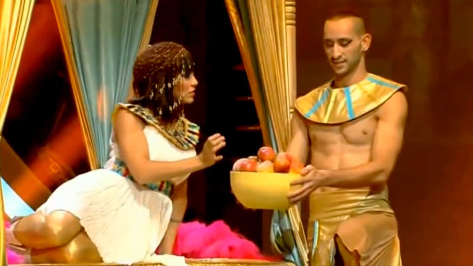 Es kann durchaus mal kitschig werden: Kleopatra im Auftritt der marokanischen Tanz- und Akrobatikgruppe «Cherifian».