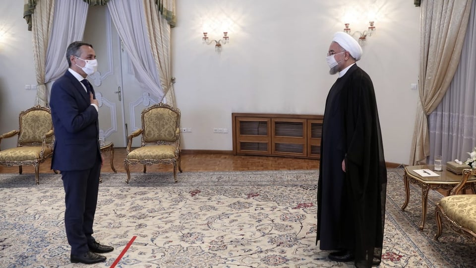 Aussenminister Cassis 2020 mit dem damaligen iranischen Präsidenten Hassan Rohani in Teheran.