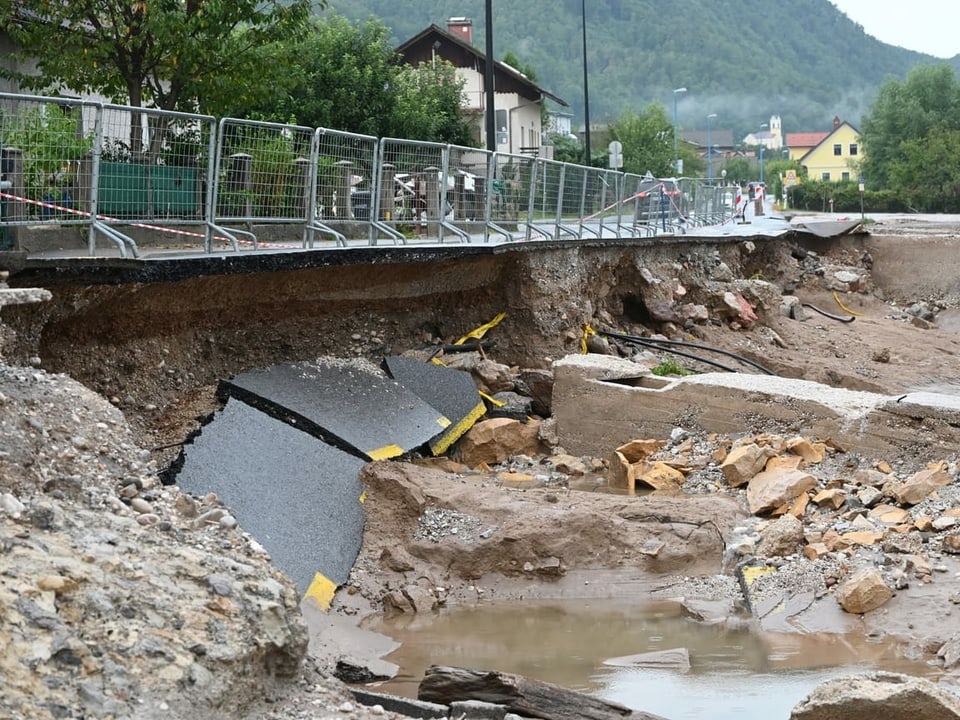 In der Nähe von Skofja Loka ist eine Brücke eingestürzt. (06.08.2023)