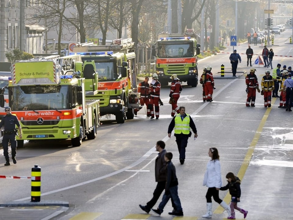 Feuerwehreinsatz an der Hardstrasse in Zürich.