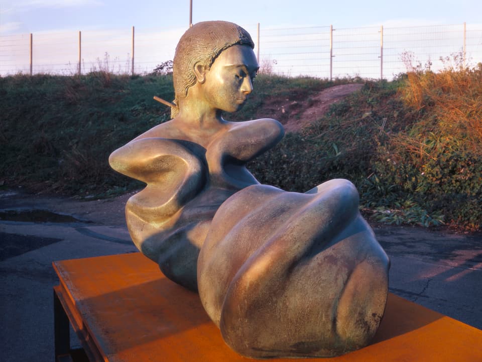Thomas Schütte, «Bronzefrau Nr. 17», 2003, Patinierte Bronze. 