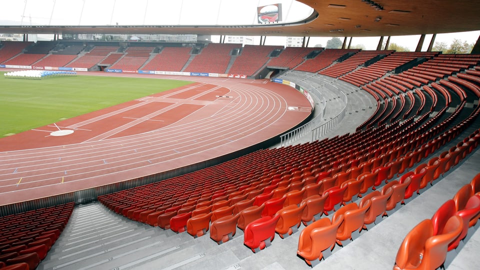 Gähnende Leere. Das leere Stadion Letzigrund in Zürich.