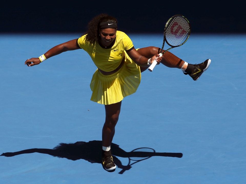 Serena Williams mit plissiertem Jupe.