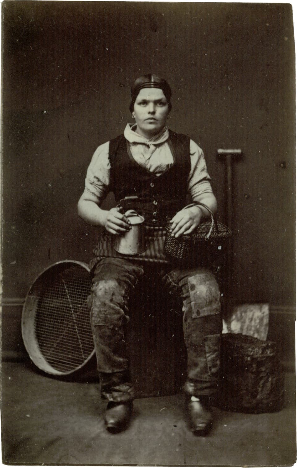 Bild einer Minenarbeiterin.